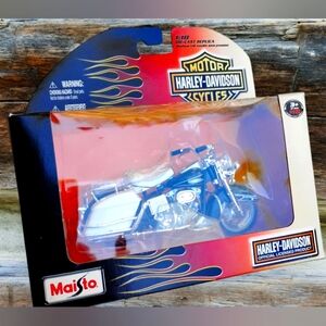 New Maisto - Harley Davidson 1968 FLH Electra Glide Die Cast Replica (20…